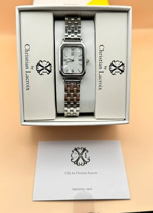 Christian Lacroix - tres belle Montre Femme argentée Rectangle Neuf avec étiquette, marca: Christian Lacroix, estado: Nuevo con etiquetas, tamaño: Hasta 30 mm, 60,00 €, 63,70 € Protección al comprador incluida