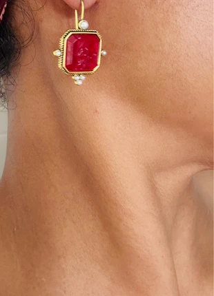 Magnifiques boucles d’oreilles rouge rétro Mango, brand: Mango, condizioni: Nuovo senza cartellino, €12.00, €13.30 include la Protezione acquisti