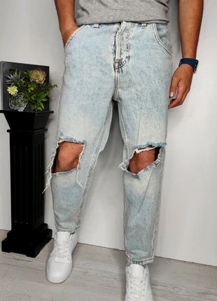 Jean troué loose baggy bleu Bershka T.34, marque: Bershka, état: Très bon état, taille: XS, 15,00 €, 16,45 € Protection acheteurs (Pro) incluse