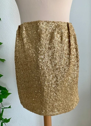 Massimo Dutti Jupe Courte à Paillettes Dorées Taille M- Korte rok, marque: Massimo Dutti, état: Très bon état, taille: M / 38 / 10, 12,00 €, 13,30 € Protection acheteurs incluse