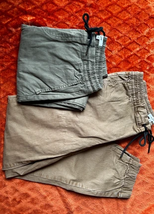 Lots de 2 chinos décontractés, marke: LH, zustand: Sehr gut, größe: M, 4,50 €, 5,43 € inklusive Vinted-Käuferschutz