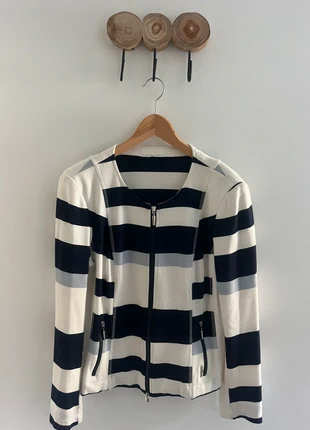 Tricot vest blauw/off-white van Airfield, merk: Airfield, staat: Goed, maat: XL / 42 / 14, € 10,00, € 11,20 inclusief Kopersbescherming