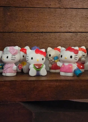LOT hello kitty mini verse, merk: Sanrio, staat: Heel goed, maat: Prematuur, tot 44 cm, € 18,90, € 20,55 inclusief Kopersbescherming