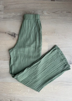 Pantalon ample vert (taille S), marke: sans marque, zustand: Neu, größe: S / 36 / 8, 3,00 €, 3,85 € inklusive Vinted-Käuferschutz