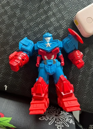 Figurine disney marvel captain america armure, merk: Hasbro, staat: Heel goed, maat: Pasgeborene, 44 cm, € 8,00, € 9,10 inclusief Kopersbescherming