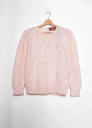 Light pink sweater with flower embroidery | Pull rose clair avec broderies fleurs et perles, marque: Vintage, état: Bon état, taille: M / 38 / 10, 10,00 €, 11,20 € Protection acheteurs (Pro) incluse