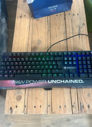 Roccat suora fx rgb mécanique, merk: Roccat, staat: Nieuw met prijskaartje, € 25,00, € 26,95 inclusief Kopersbescherming