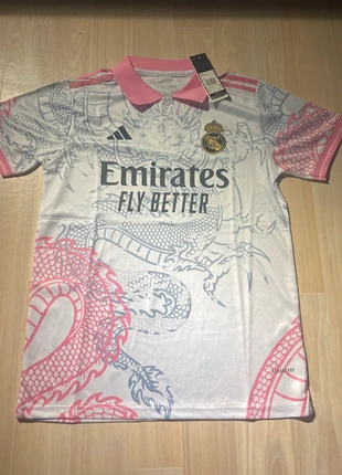 Maillot concept Real Madrid blanc rose édition dragon S Homme, brand: Concept, condition: New with tags, size: S, €35.00, €37.45 includes Buyer Protection