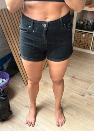 Berksha denim shorts, marque: Bershka, état: Neuf sans étiquette, taille: M / 38 / 10, 4,00 €, 4,90 € Protection acheteurs incluse