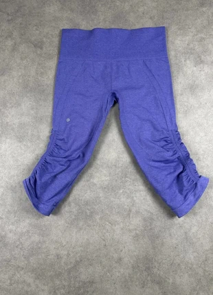 Legging de running court capri violet Lululemon taille XS femme taille haute - ART0380, marke: Lululemon, zustand: Sehr gut, größe: XS / 34 / 6, 9,00 €, 10,15 € beinhaltet Vinted-Käuferschutz Pro