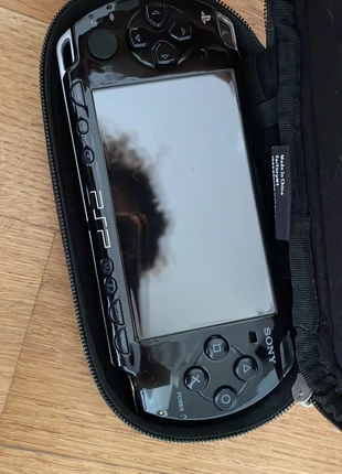 PSP + giochi, marca: Sony, estado: Muy bueno, 70,00 €, 74,20 € Protección al comprador incluida