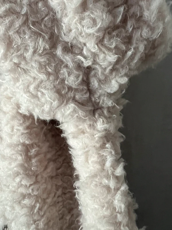 Manteau fausse fourrure beige à boutons - photo numéro 4