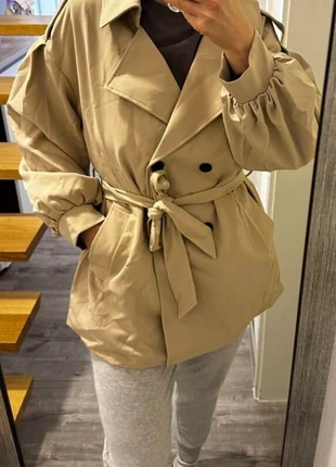 Trench court beige manches bouffantes ceinturé, brand: Vintage Dressing, condition: Very good, size: M / 38 / 10, €69.00, €73.15 includes Buyer Protection Pro