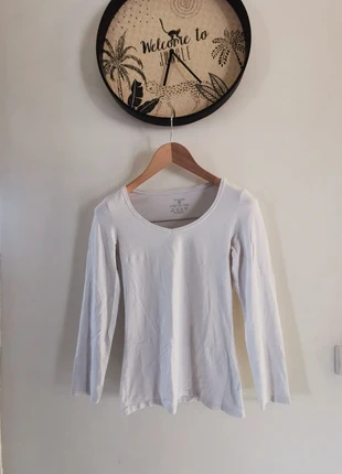 Top blanc léger manches longues décolleté, brand: Primark, condition: Very good, size: XS / 34 / 6, €1.50, €2.28 includes Buyer Protection
