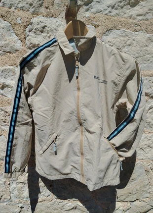 Veste coupe-vent enfant, marca: Decathlon, estado: Muito bom, tamanho: 8 anos / 128 cm, €1.00, €1.75 inclui Proteção do Comprador