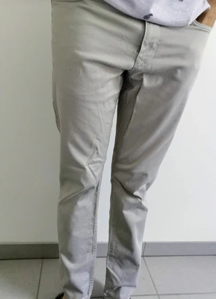 Chino beige, merk: C&A, staat: Goed, maat: W32 | FR 42, € 2,00, € 2,80 inclusief Kopersbescherming