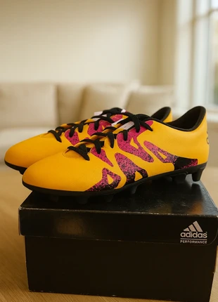 Chaussures de football Adidas Performance, merk: adidas, staat: Nieuw zonder prijskaartje, maat: 38, € 34,95, € 37,40 inclusief Kopersbescherming