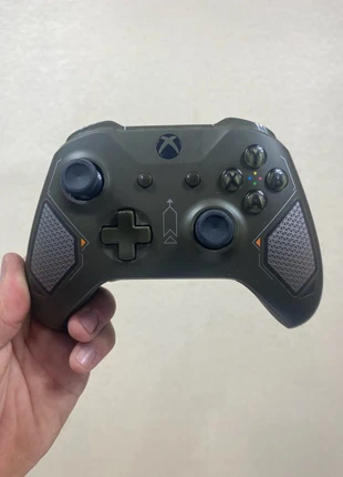 🎮 Manette Xbox One - Édition spéciale combat Tech, merk: Xbox, staat: Heel goed, € 38,00, € 40,60 inclusief Kopersbescherming