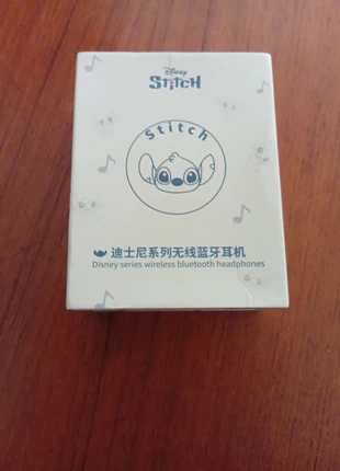 Écouteur stich, merk: Stitch, staat: Heel goed, € 12,00, € 13,30 inclusief Kopersbescherming