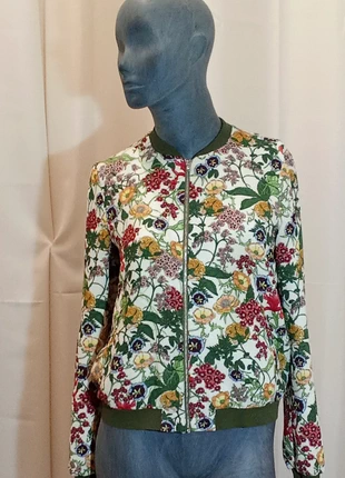 Veste Trf_outerwear Femme Taille S Très Bon État Multicolore Idéale Pour Toutes Occasions, merk: trf_outerwear, staat: Heel goed, maat: S / 36 / 8, € 24,99, € 26,94 inclusief Kopersbescherming Pro