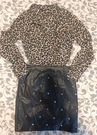 Conjunto falda y blusa, merk: ONLY, staat: Heel goed, maat: S / 36 / 8, € 5,00, € 5,95 inclusief Kopersbescherming