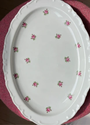 Kahla hoogwaardig porseleinen bloemetjesschotel/schaal met gouden rand, merk: Kahla, staat: Heel goed, € 5,00, € 5,95 inclusief Kopersbescherming