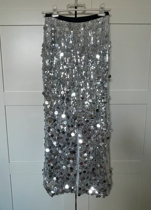 Jupe longue scintillante à froufrou, merk: Shein, staat: Nieuw zonder prijskaartje, maat: S / 36 / 8, € 6,00, € 7,00 inclusief Kopersbescherming