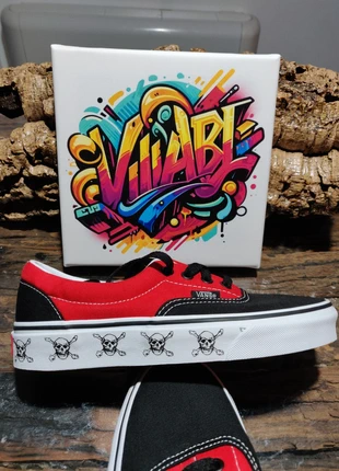 Vans Era rosse/nero con teschi 36.5 nuove scatola originale, marque: Vans, état: Neuf avec étiquette, taille: 36.5, 39,99 €, 42,69 € Protection acheteurs incluse