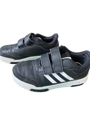 Baskets Adidas blanches et noires à scratchs – T.31.5, marca: adidas, estado: Bom, tamanho: 31, €5.00, €5.95 inclui Proteção do Comprador Pro
