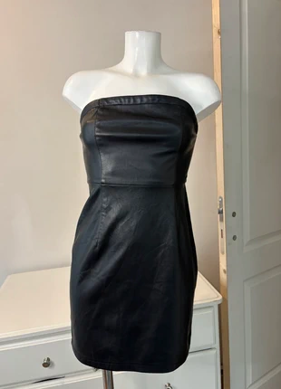 Robes simili cuir, merk: NA-KD, staat: Heel goed, maat: S / 36 / 8, € 4,00, € 4,90 inclusief Kopersbescherming