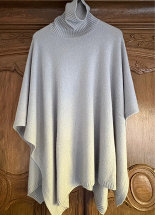 Poncho à col roulé Linnea Lund, marca: Linnea Lund, estado: Muy bueno, tamaño: Talla única, 199,00 €, 209,65 € Protección al comprador incluida