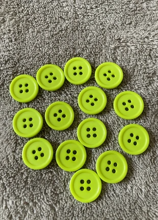 Lot de 14 boutons, brand: Bouton, condizioni: Nuovo senza cartellino, €4.00, €4.90 include la Protezione acquisti