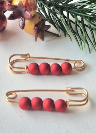 Goudkleurige sierspeld met mat rode kralen, état: Très bon état, 2,50 €, 3,33 € Protection acheteurs incluse