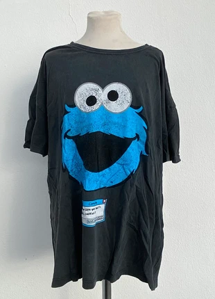 Cookie Monster T shirt size S, brand: Stradivarius, condizioni: Nuovo senza cartellino, taglia: S / IT 40 / EU 36, €4.00, €4.90 include la Protezione acquisti