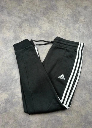 Jogging Adidas | Taille M | Couleur Noir, brand: adidas, condition: Very good, size: M, €18.00, €19.60 includes Buyer Protection Pro