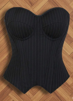 Corset bustier noir a fines rayures blanches, zustand: Neu, größe: S / 36 / 8, 34,99 €, 37,44 € inklusive Vinted-Käuferschutz