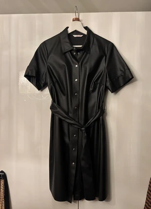 Robe noire similicuir Camaïeu, merk: Camaïeu, staat: Nieuw zonder prijskaartje, maat: M / 38 / 10, € 5,00, € 5,95 inclusief Kopersbescherming