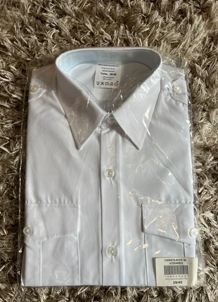 🔥Chemise blanche neuve manches courtes – Taille 39/40 M/L 🔥, brand: CHIC, condition: New with tags, size: M, €16.00, €17.50 includes Buyer Protection