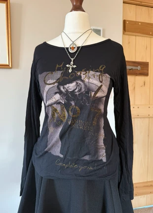 Vintage graphic print top, condition: Satisfactory, size: M / UK 12-14, £5.00, £5.95 includes Buyer Protection