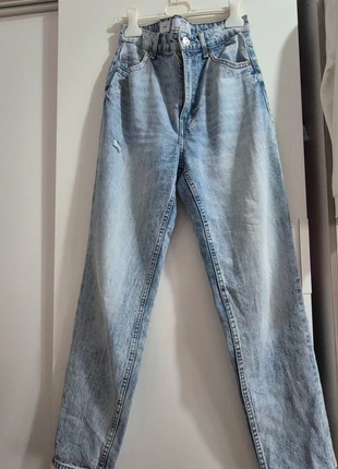 Jeans donna BERSKA, marca: Bershka, estado: Nuevo sin etiquetas, tamaño: S / 36 / 8, 3,50 €, 4,38 € Protección al comprador incluida