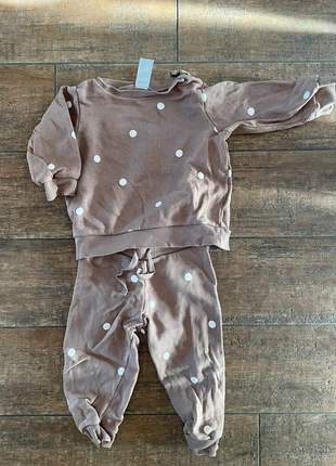 Ensemble jogging fille, brand: H&M, condizioni: Ottime, taglia: 9-12 mesi / 74 cm, €3.00, €3.85 include la Protezione acquisti