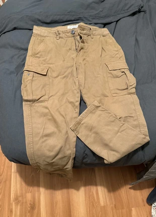 Beige cargo trousers, marca: SMOG, estado: Novo sem etiquetas, tamanho: S, €15.00, €16.45 inclui Proteção do Comprador