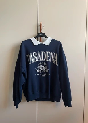 H&M Pasadena Los Angeles Sweatshirt, brand: Pull & Bear, condizioni: Ottime, taglia: XS / IT 38 / EU 34, €12.50, €13.83 include la Protezione acquisti