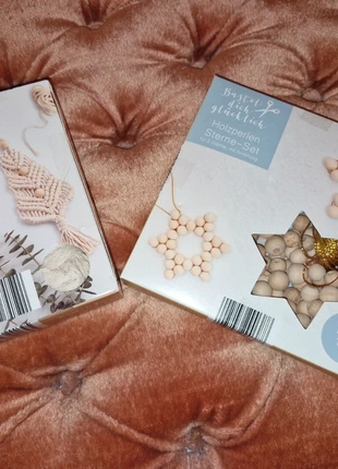 Bastelsets Makramee und Holzperlen Sterne, merk: bastel dich glucklich, staat: Nieuw met prijskaartje, € 4,00, € 4,90 inclusief Kopersbescherming