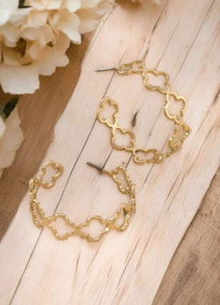 Boucles d’oreilles créoles dorées trèfle, marca: La Boutique, estado: Muy bueno, 5,00 €, 5,95 € Protección al comprador incluida