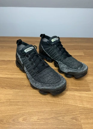 Nike Vapormax noire - Taille 42, marca: Nike, estado: Bueno, tamaño: 42, 10,00 €, 11,20 € Protección al comprador incluida