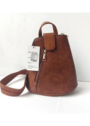 Bolso mochila marrón polipiel pequeño nuevo con etiqueta, marque: Vario, état: Neuf avec étiquette, 8,00 €, 9,10 € Protection acheteurs incluse