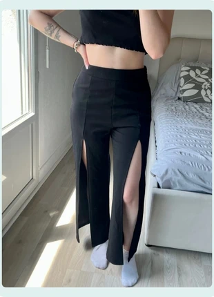 Pantalon large noir à fentes Shein, marke: Shein, zustand: Sehr gut, größe: XS / 34 / 6, 6,50 €, 7,53 € inklusive Vinted-Käuferschutz