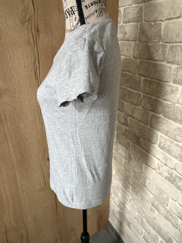 T-shirt gris taille 38/40 - photo numéro 4