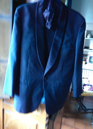 costume de smoking noir, état: Très bon état, taille: 50, 25,00 €, 26,95 € Protection acheteurs incluse